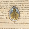 MÉDAILLE MIRACULEUSE EN ACIER INOXYDABLE BICOLORE 30X20MM