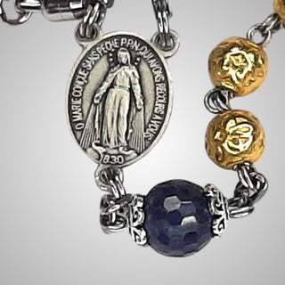 CHAPELET ARGENT VERMEIL / SAPHIR-ÉMERAUDE-RUBIS LE RUSAEM