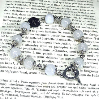 BRACELET DIZAINIER ORAMUSTE EN JADE (Blanc)