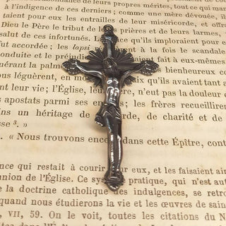 THE RADIANT ROSARY CROSS (STAINLESS STEEL)