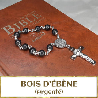 Unbreakable ten-deniers made of stone, wood, horn, bone, seeds, metals, 