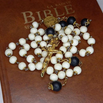 CHAPELET EN OS DE YACK ET BOIS De BUIS TEINTÉ 