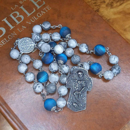 CHAPELET DE SAINT MICHEL en Jaspe Picasso et Œil de Tigre Bleu Azur Mat (Perles N°7) 