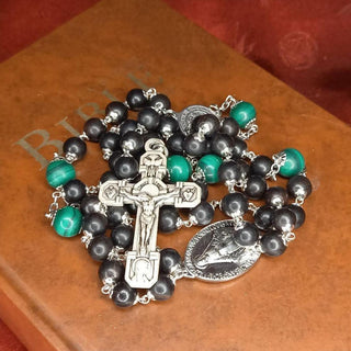 CHAPELET BUIS TEINTE ET MALACHITE LE MALACHIS