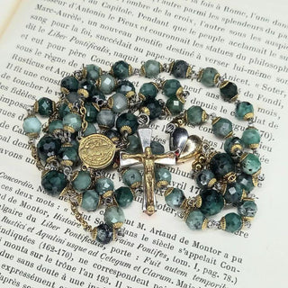 EMERALD ROSARY THE EMRALDA